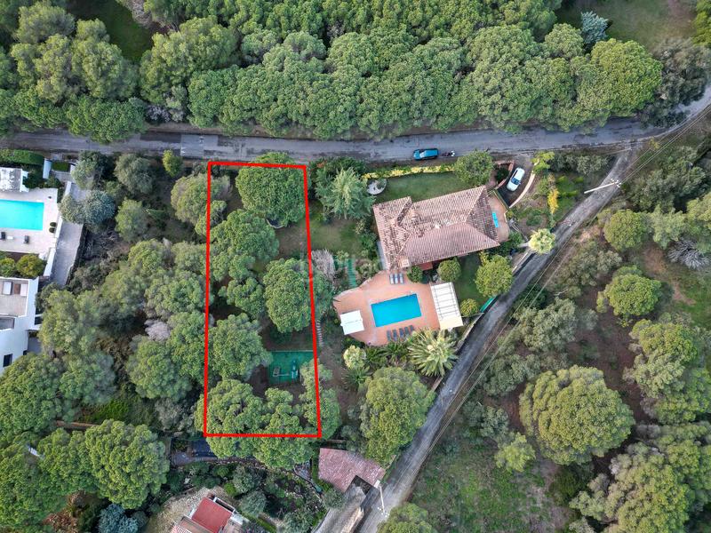 Foto c8f8d6da-6234-40c4-a283-e08307d2adf1. Terrain résidentiel dans Montgoda Lloret de Mar