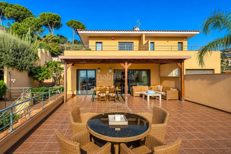 Foto 145f4878-a9a0-4b54-9930-cb292e7fc82f. Casa amb aparcament piscina a Calella