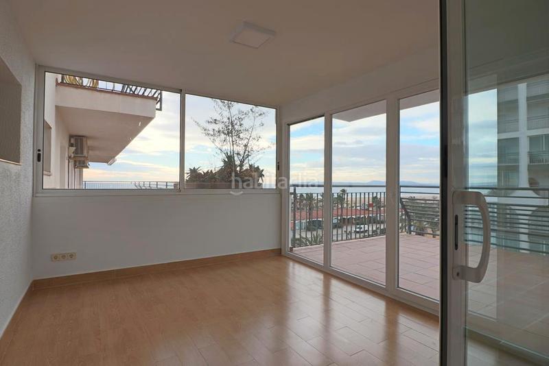 Foto cc11e260-37aa-47a3-a7ff-8b2f88cfe774. Ático en carrer salins 1 línea 1a piso con vistas al mar en Empuriabrava