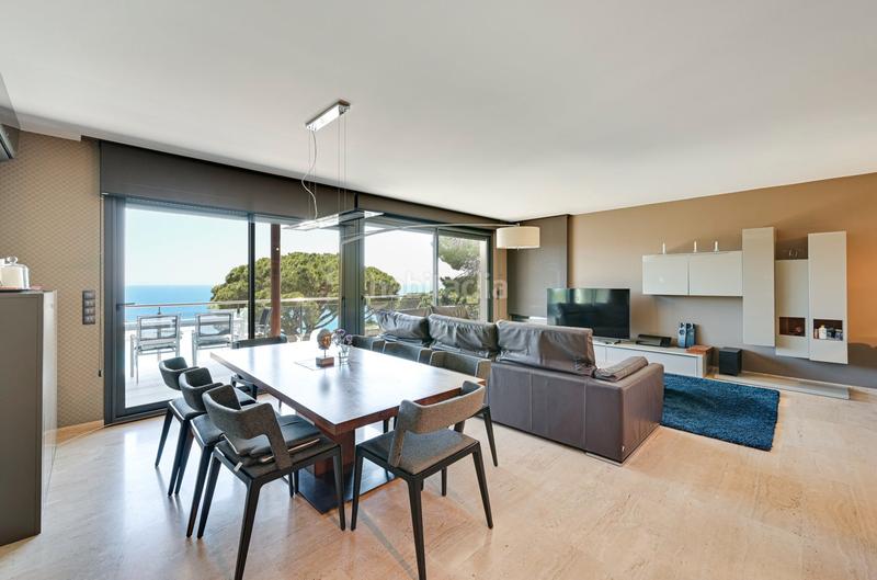 Foto 57b94ead-bc3a-429b-a85b-af83f88747d5. Casa con riscaldamento parcheggio piscina in Canyelles Lloret de Mar