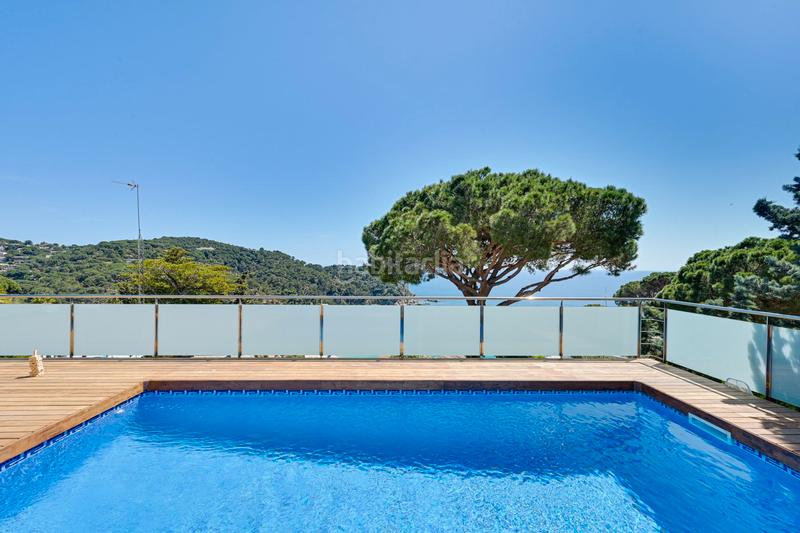 Foto d78df80d-1282-4de0-90a1-d8c76636e4ec. Casa con riscaldamento parcheggio piscina in Canyelles Lloret de Mar