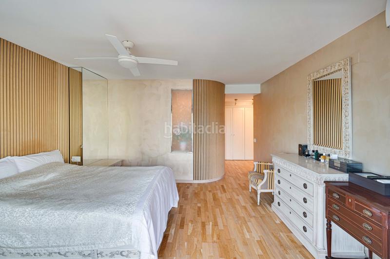 Foto 00d908a4-5470-4d38-9fde-33d7aa577044. Casa adossada amb xemeneia calefacció aparcament piscina a Lloret de Mar