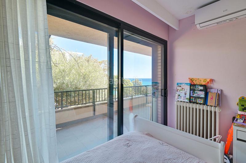 Foto 83a2994d-3ab7-4e40-8be5-a064c9439b5d. Casa adossada amb xemeneia calefacció aparcament piscina a Lloret de Mar