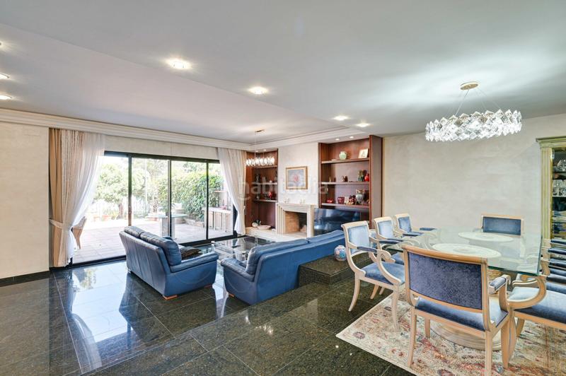 Foto a2ad412f-c3b5-4e22-b148-e293f0a9099c. Casa adossada amb xemeneia calefacció aparcament piscina a Lloret de Mar