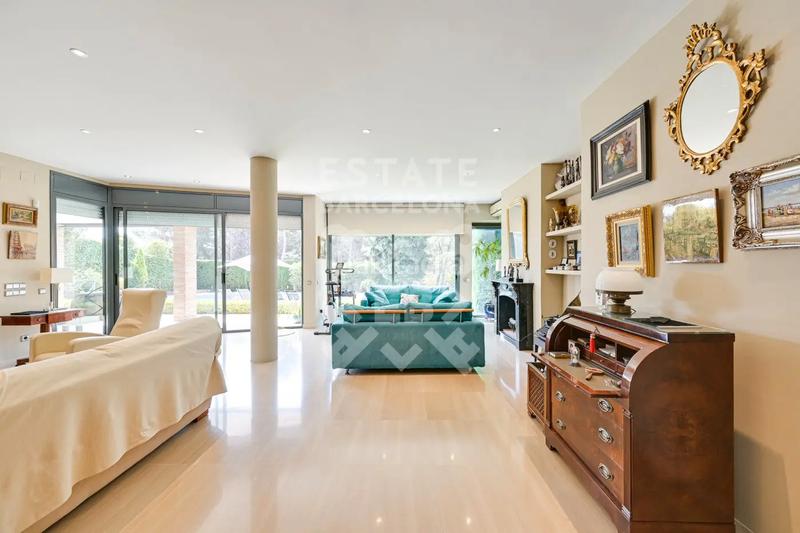 Foto 49df28ed-4755-4084-9002-d7f8e608caf8. Maison avec chauffage parking piscine dans Teià