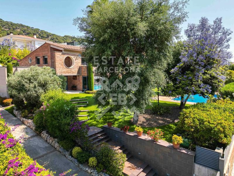 Foto 687a3e86-d941-48ab-99e7-eec0ed60d109. Maison avec chauffage parking piscine dans Teià