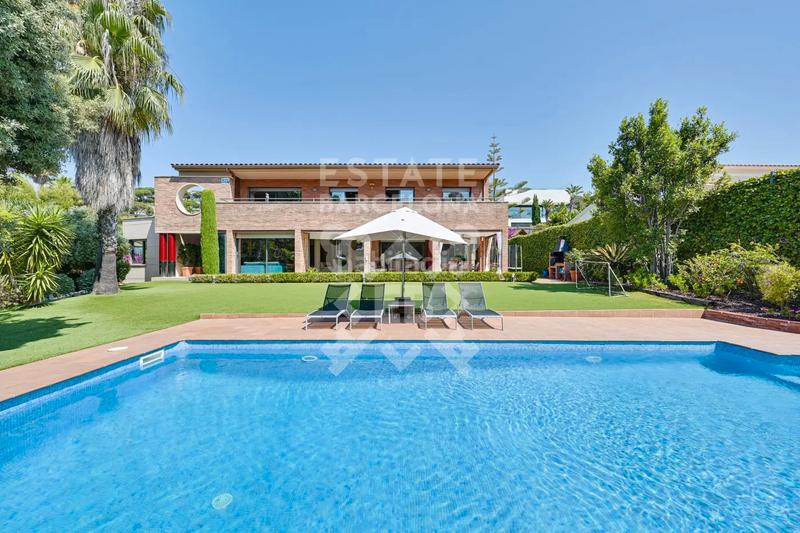 Foto 6e53f3f7-5c7f-4602-be4f-8016cd75d5fa. Maison avec chauffage parking piscine dans Teià