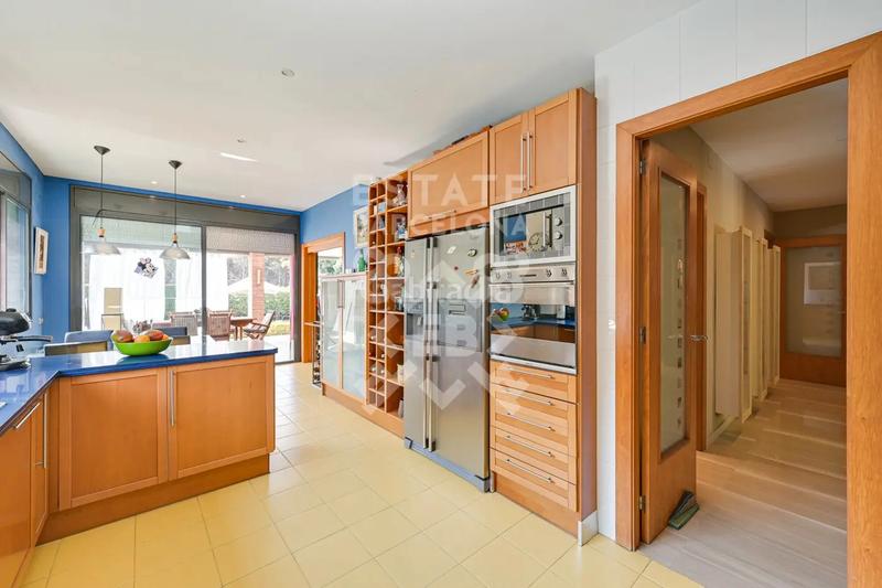 Foto a89bf24b-00c1-4067-94b3-ec48a50625a5. Maison avec chauffage parking piscine dans Teià