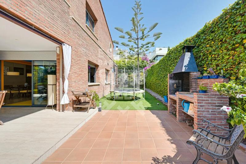 Foto da344744-a8d7-46e1-828a-28af0b4e0a03. Maison avec chauffage parking piscine dans Teià