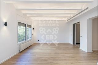 Pis  Carrer de loreto. Piso reformado