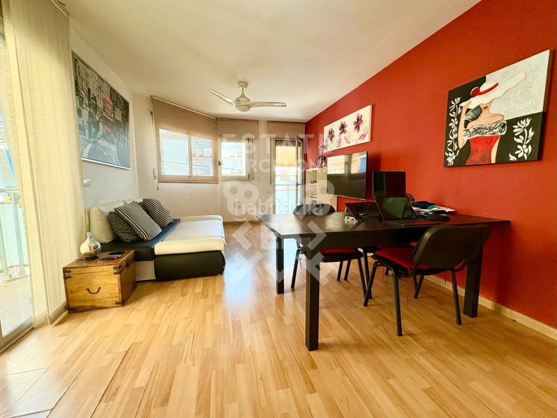 Foto 3cbcd12c-1588-43f7-bdc0-6377714aa019. Pis a Els Pavos Blanes