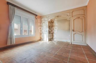 Flat  Ronda del general mitre. Piso a reformar