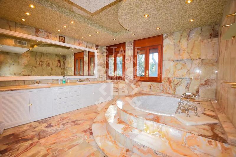 Foto 760e26b8-6ca1-4b97-abd2-e0bd1373378b. Haus mit heizung parking pool in Covamar Salou