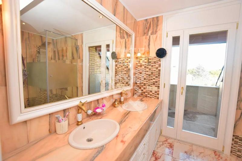 Foto fe514d77-8708-41b4-8dd2-aedfdccfdf71. Haus mit heizung parking pool in Covamar Salou