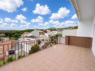 Casa adossada a Carrer dels Països Catalans