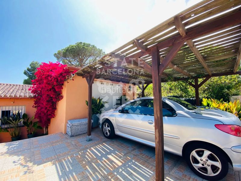 Foto 1302d531-261f-42a3-aee7-0b1d2a6512e4. Casa amb calefacció aparcament piscina a Santa Maria de Llorell Tossa de Mar