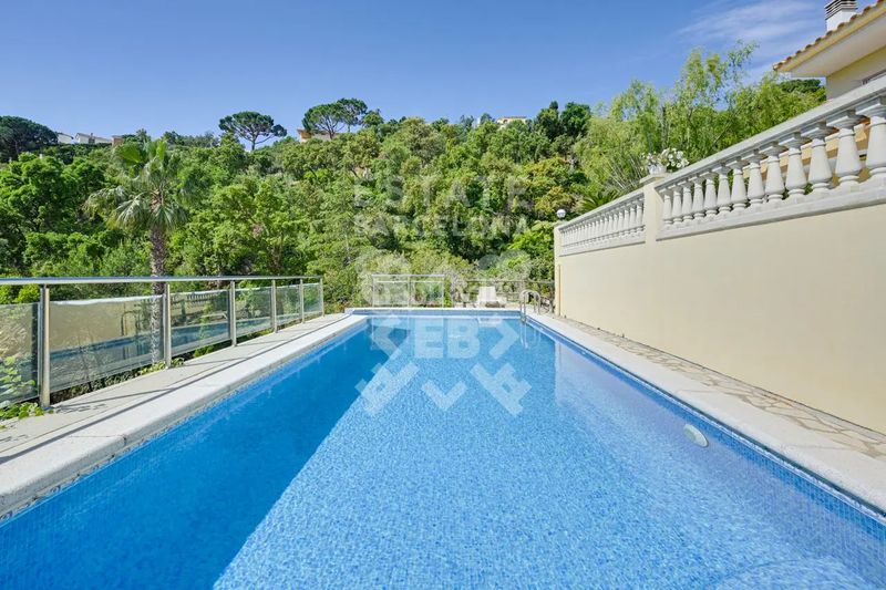 Foto 362d3c35-7371-4267-86a6-6bdd7584398b. Casa amb calefacció aparcament piscina a Santa Maria de Llorell Tossa de Mar