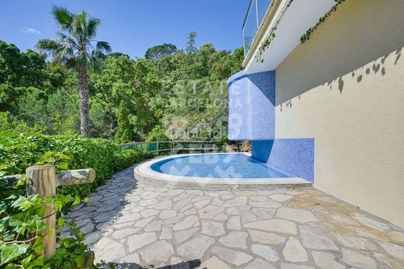 Foto 6f3ca394-2f1d-42ae-9ef5-4a09f3f9c851. Casa amb calefacció aparcament piscina a Santa Maria de Llorell Tossa de Mar