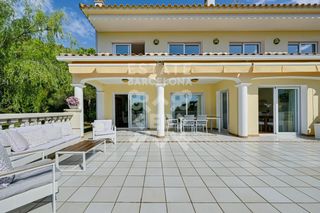Maison  Carrer neptuno. Casa con vistas al mar