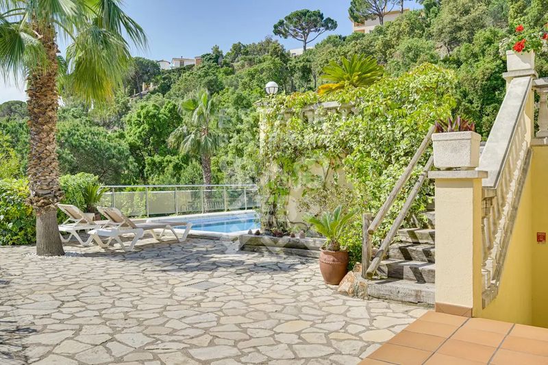 Foto ea487bf2-ef87-4dc1-b391-c5dbda590383. Casa amb calefacció aparcament piscina a Santa Maria de Llorell Tossa de Mar