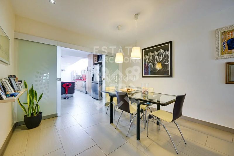 Foto d5138bed-8112-44cc-a420-f0177fd41f2a. Casa adossada amb calefacció aparcament piscina a Mataró