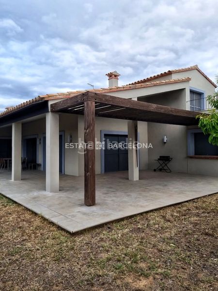 Foto 75ccd26b-f732-4258-b711-09a6fcc184e4. Maison avec chauffage parking piscine dans Peralada