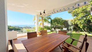 Xalet  Avinguda nicolau cabañas. Casa con licencia turística
