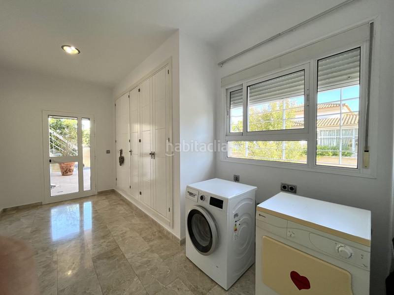 Foto aa8233d2-5371-4db9-8f33-c973f96d298f. Xalet amb aparcament a Parque Atlántico - Ronda este Jerez de la Frontera