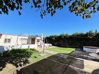 Masia en El Juncal - Vallealto. Finca rst. en venta en carretera de rota.