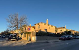 Chalet à Montealto. Pareado en venta en norte, 3 dormitorios.