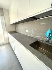 Piso en Divina Pastora - La Yeguada. Piso en venta en centro  puertas de sevilla, 4 dormitorios.