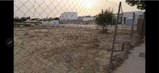 Terreny residencial a Puertas del sur - Guadabajaque. Solar en venta en campo de golf.
