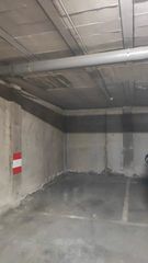 Car parking in Madre de Dios. Garaje en venta en centro  pio xii.