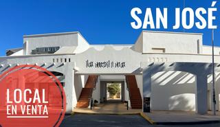 Local commercial à Rambla de los frailes 28. Lola en venta en san josé - níjar - almería