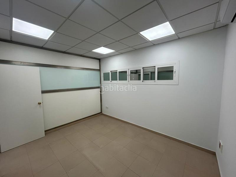Foto 0f6576ab-9bc0-4f8b-895f-4092d0c15bad. Location bureau dans calle vía apia 18 dans Centro Montequinto