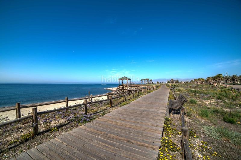 Foto 4bb900a6-6a20-4e91-bc4c-e277f4d1e969. Chalet se vende chalet independiente Retamar en Retamar Almería