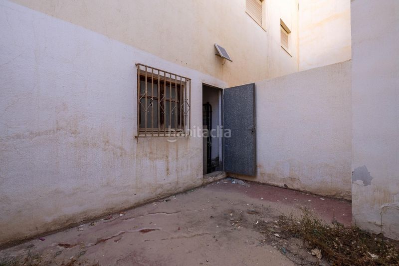 Foto 2feef582-f19d-4a42-91a6-59afaf067af7. Aparcament cotxe a Plaza de Toros - Santa Rita Almería