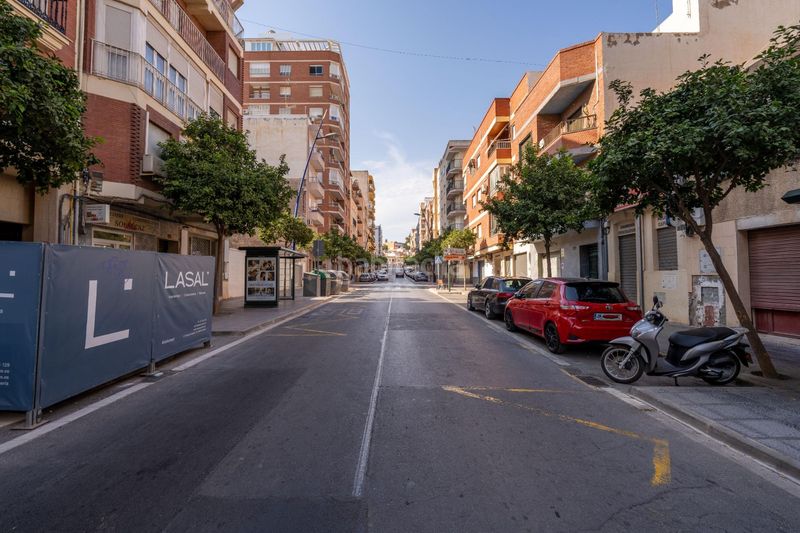 Foto e8766a13-3139-4180-bb64-7b394ca4554d. Aparcament cotxe a Plaza de Toros - Santa Rita Almería