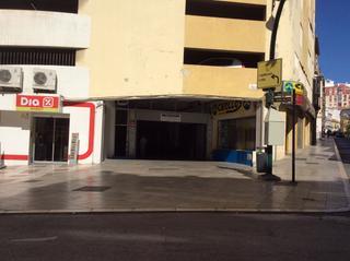 Parking coche en Calle carretería 103. Garaje centro