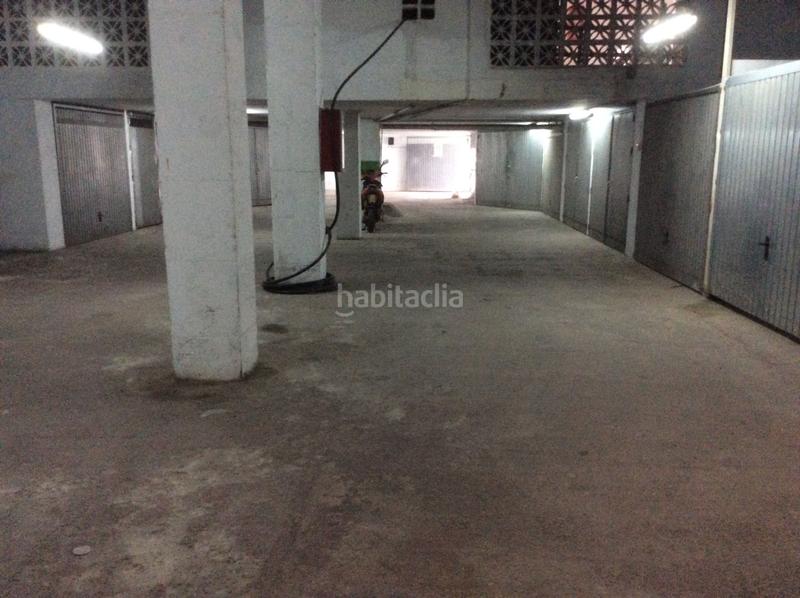 Foto 94d3c11f-bbd2-456f-b342-1428cc852673. Parking voiture dans Arroyo de la Miel Benalmádena