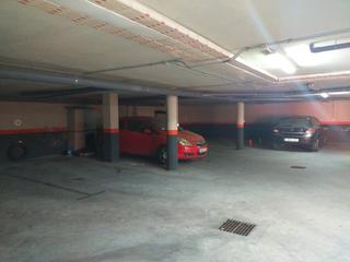 Parking voiture à San Pedro-Gabriel Miró-María Guerrero