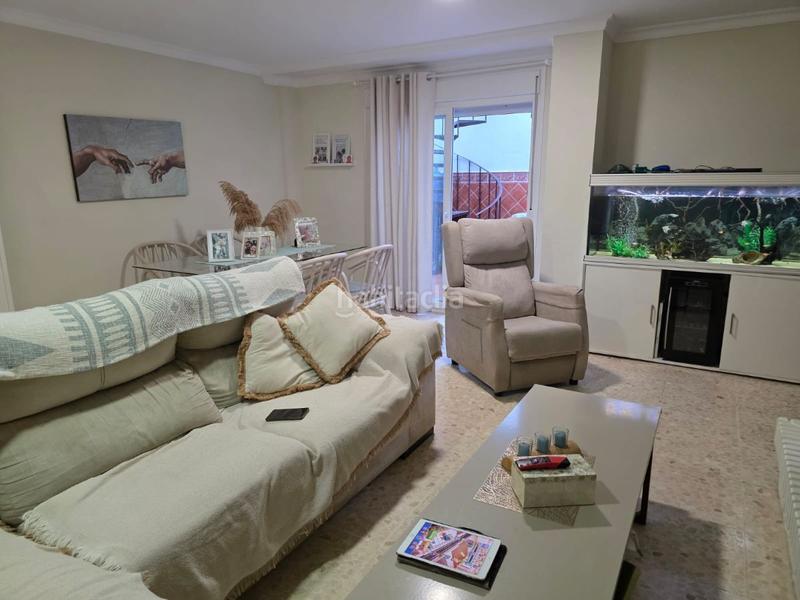 Foto f6e6dca5-eb40-49d3-8008-bb509bc5459a. Casa a schiera con parcheggio in San Pedro-Gabriel Miró-María Guerrero Línea de la Concepción (La)