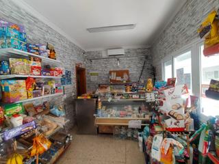 Traspàs Local Comercial a Huerta Fava-Santiago. Se traspasa local!!