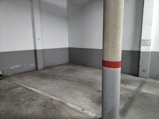 Parking voiture à Santa Bárbara-Ciudad Deportiva