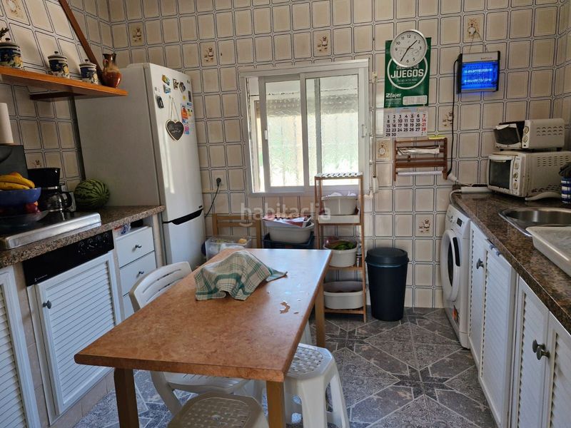 Foto 4c15e9db-8d76-4d6d-8fd9-b01ce9647634. Casa adossada a La Atunara-Periáñez Línea de la Concepción (La)