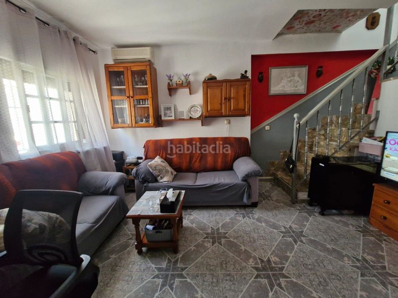 Foto 68d01650-6b2d-4f33-8fd4-725a1b15fa58. Casa adossada a La Atunara-Periáñez Línea de la Concepción (La)
