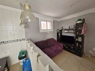 House in La Atunara-Periáñez. Se vende casa en planta baja!!