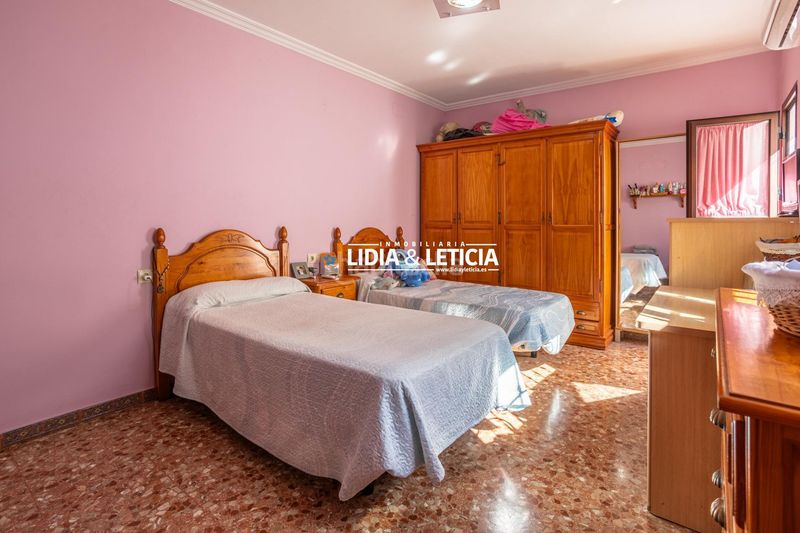 Foto 8f3119da-8e98-431b-9ff9-ff39bb0a5734. Casa amb calefacció a La Paz Alcalá de Guadaira