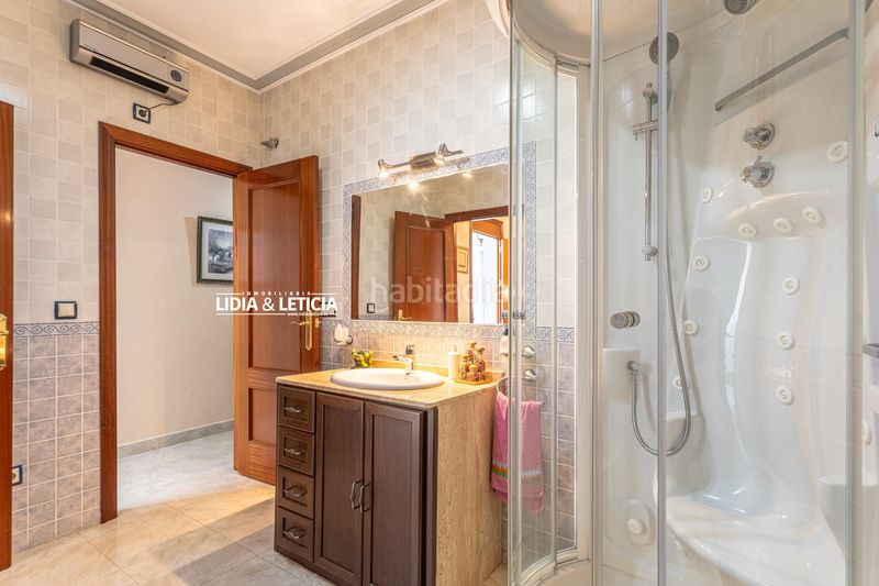 Foto 021798c6-14c9-40d7-b503-3636a9339070. Casa amb aparcament a Mairena del Alcor