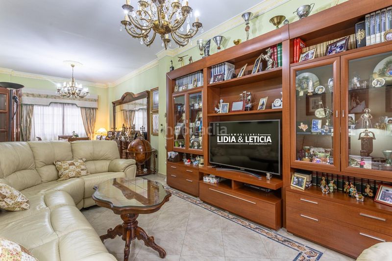 Foto 055de128-049c-4b51-8e13-769ac2133199. Casa amb aparcament a Mairena del Alcor